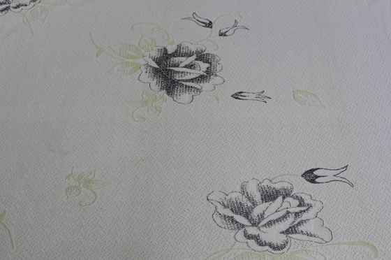 ความกว้าง 2.2 ม. 240g / M2 ผ้าที่นอน Jacquard ถักลายดอกกุหลาบ