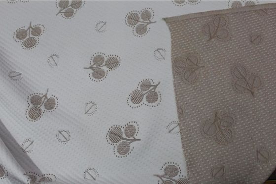 ผ้าถัก Jacquard โพลีเอสเตอร์ 160gsm ระบายอากาศได้สำหรับคลุมที่นอน