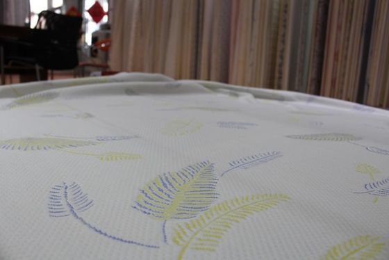 RoHS Anti Tear Polyester Jacquard Mattress Fabric พร้อมลายใบไม้